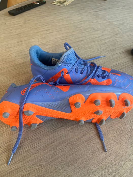 Бутонки Пума номер 38