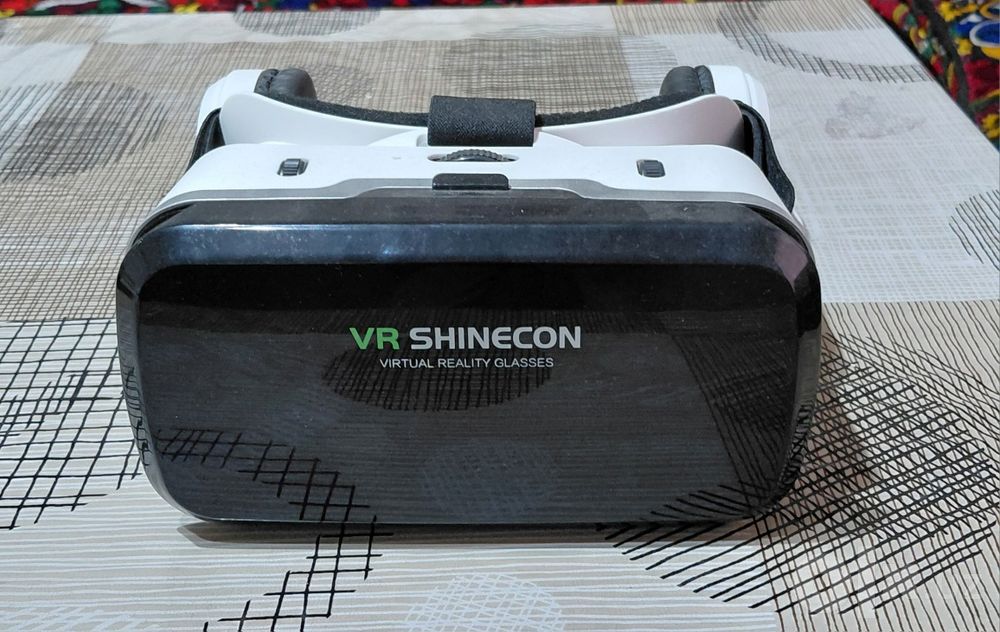 VR Shinecon, yaxshi holatda, sotiladi