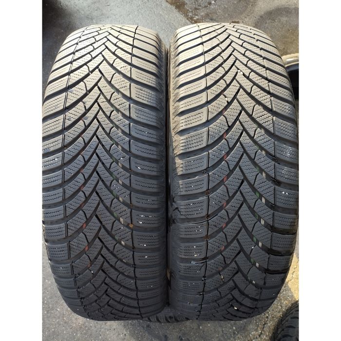 2 buc semi-noi  205 60 16     Semperit , iarna, dot 2022