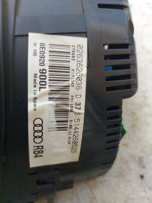 AUDI A4 8E2, B6 Скоростомер 8E0920900L 2.0 Бензин 2003 г.