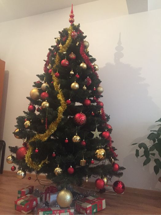 Brad Craciun artificial