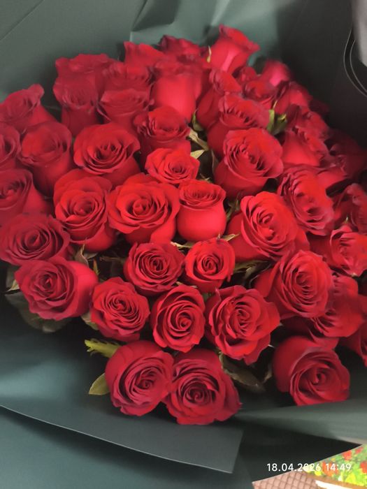 3букета 1 букет 51роз остальное по 15роз. Цветы розы большой букет