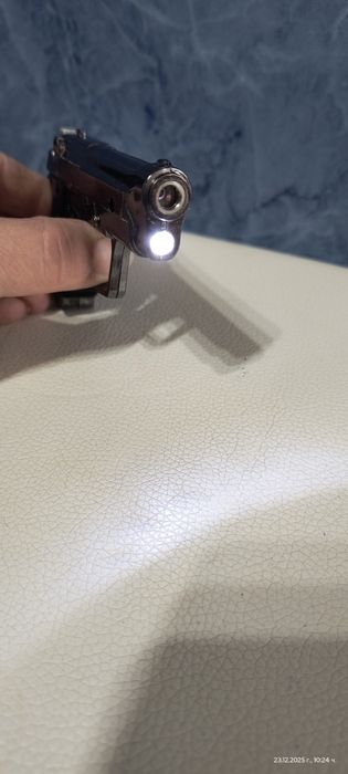 Метално пистолетче запалка Beretta-M9