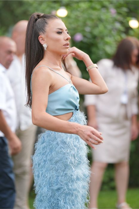 Официална рокла, без забележки