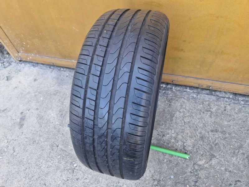 1 Pirelli R18 235/45
лятна гума 
DOT5019