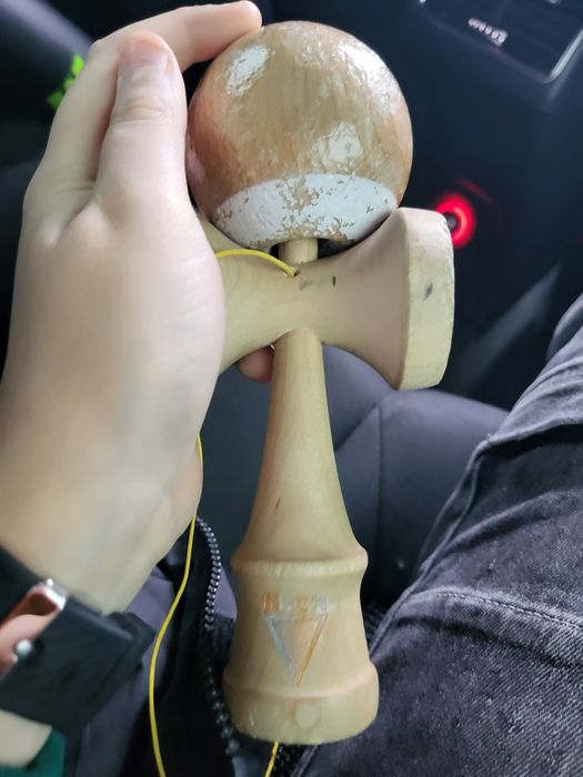 Kendama krom cu cupa mazgalita  nu platiti cu card nu am nh dau cu liv