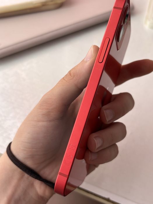 iPhone 12/красного цвета/64 Гб/75%