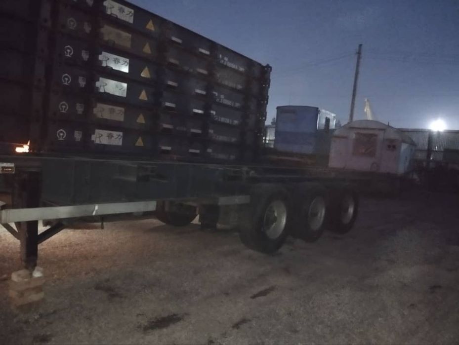 Isuzu oʻtgach Kontenaravoz prisep