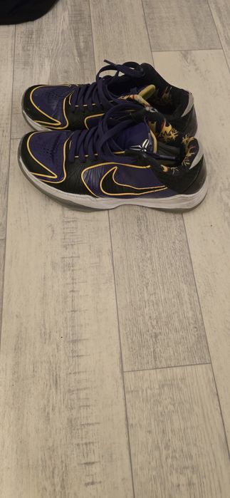 коби 6 баскетбольные кроссовки