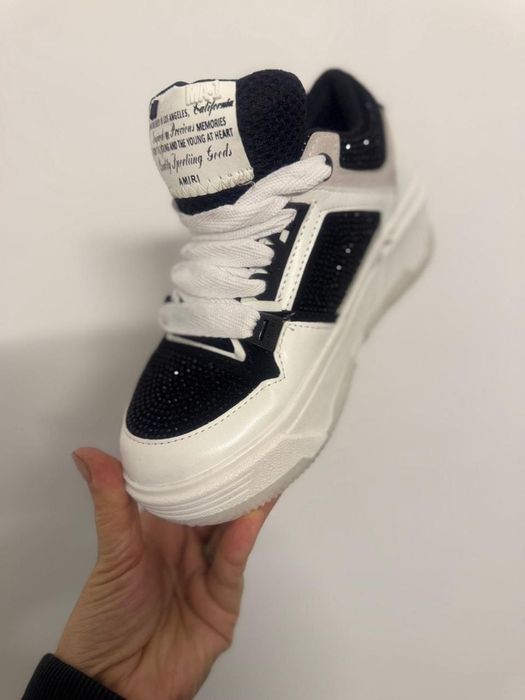 Adidași Amiri mărimi de la 36 pana la 40
