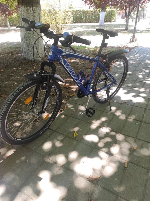 Bicicleta MTB cu cadru de aluminiu 
Roti 26 inch
Cauciucuri noi 
Bicic