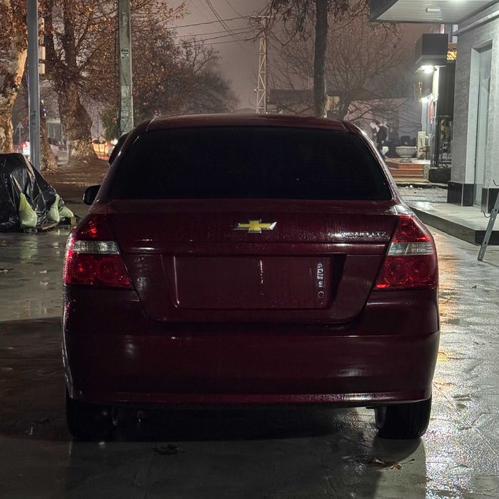 Nexia3 AUTOMAT  sotiladi tez