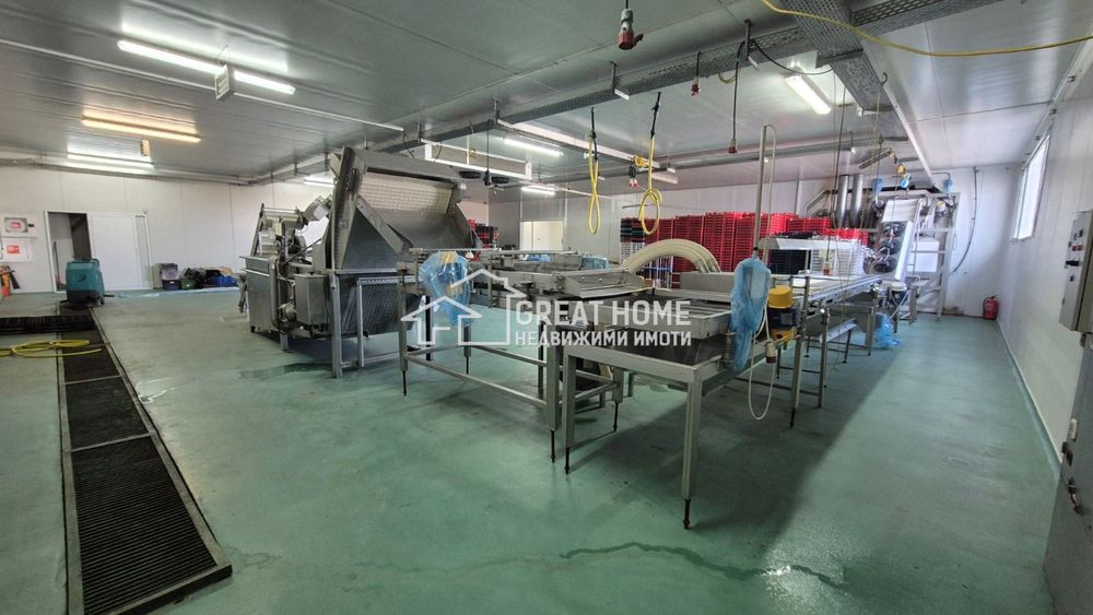 Продава се Промишлена сграда в Търговище, Промишлена зона - 7500 кв.м за 240 €/кв.м - Снимка #5