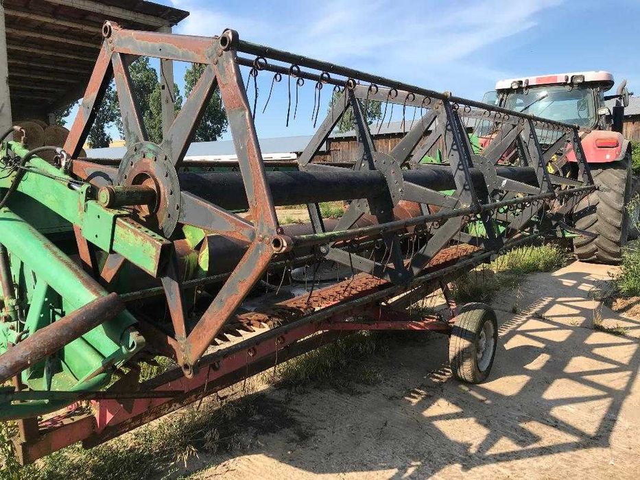 Heder John Deere si carucior  (1500), plug rabe(500), grapa Unia cut (1300), piese din dezmembr. unei combine John Deere  (motor in stare perfecta)