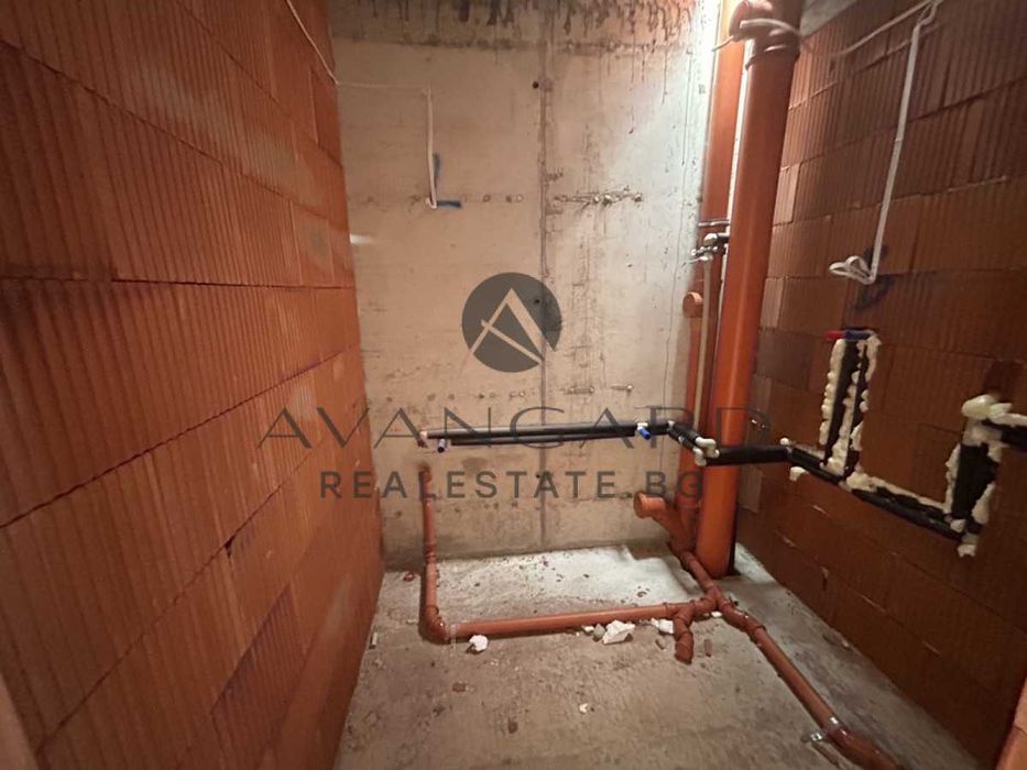 Продава се Тристаен апартамент в Пловдив, Остромила - 122 кв.м за 938 €/кв.м - Снимка #6