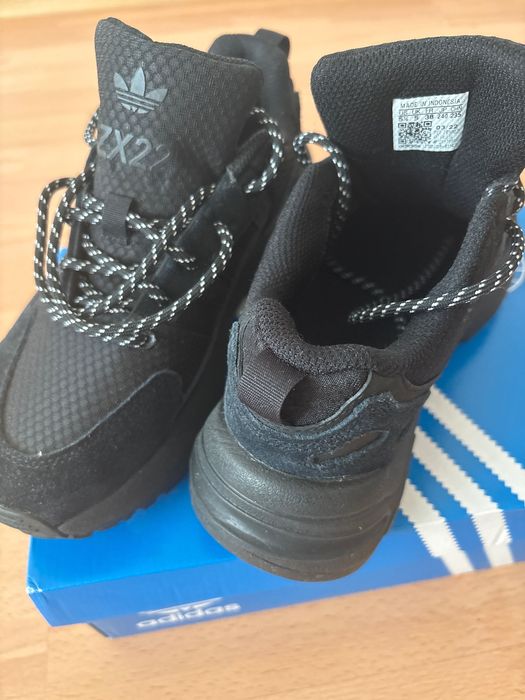 Продавам маратонки -марка АДИДАС