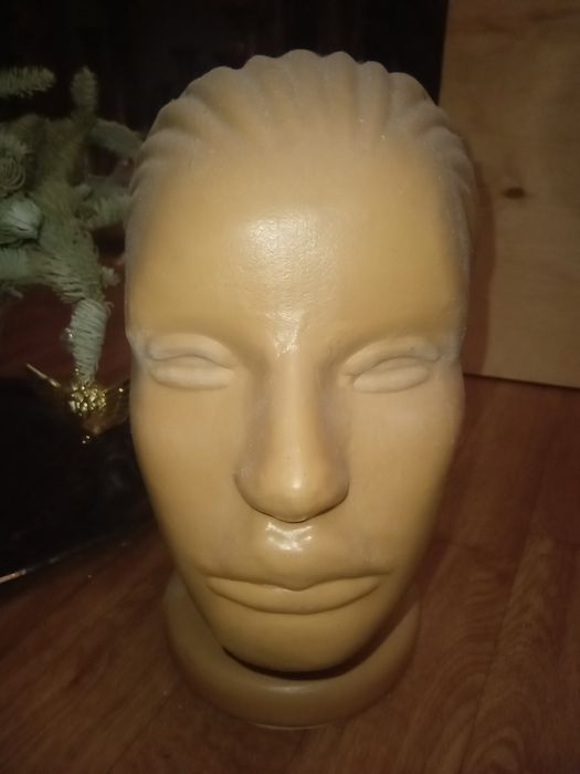 Голова декоративная за 2000