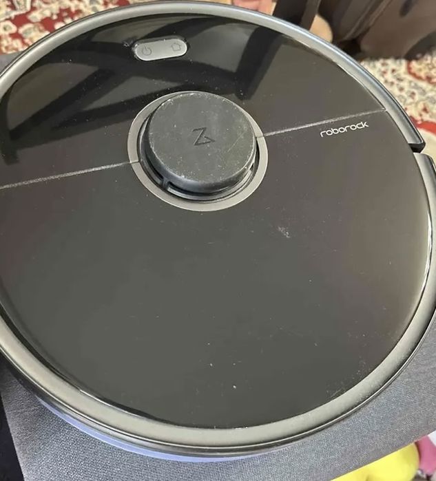 Продам робот пылесос roborocks5 max