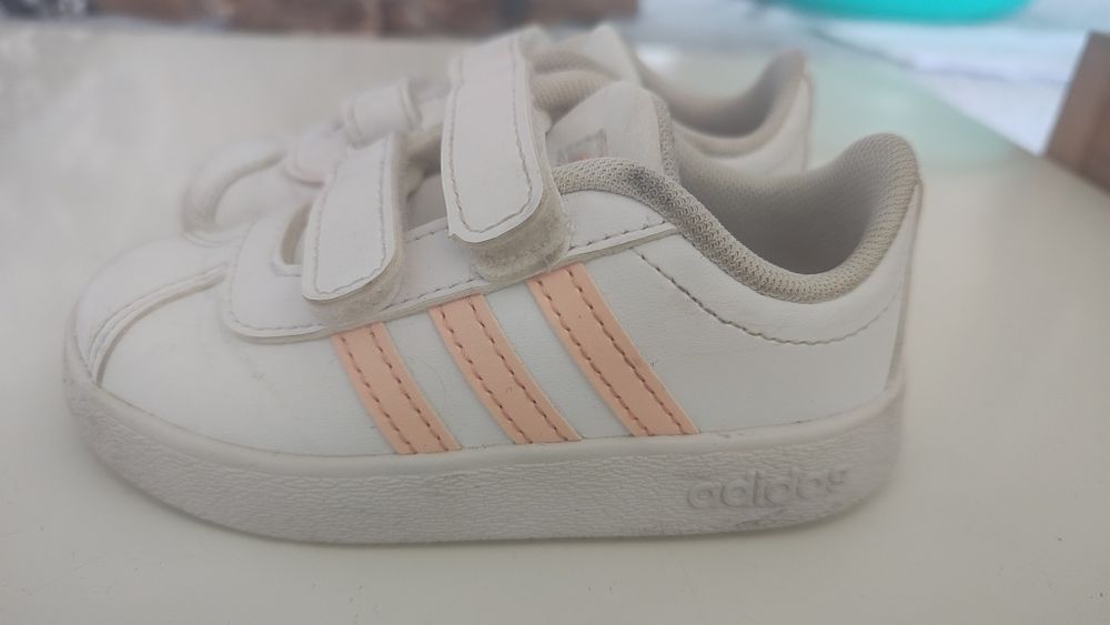 Маратонки Adidas 23 номер за момиче