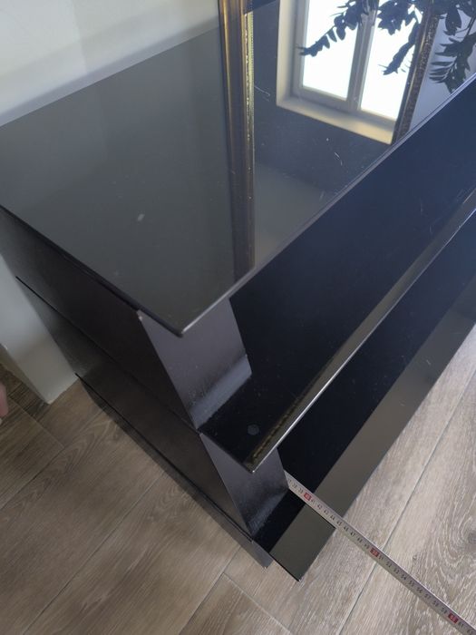 Полка под телевизор