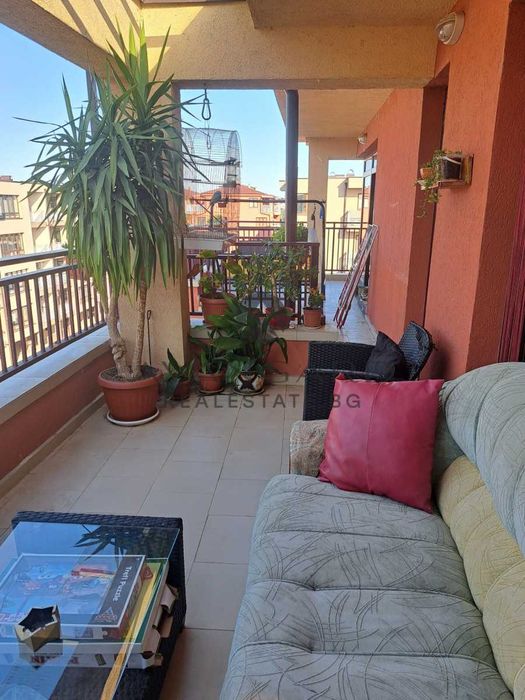 Продава се Четиристаен апартамент в Пловдив, Остромила - 170 кв.м за 1620 €/кв.м - Снимка #11