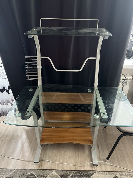 Компьютерный столик б/у только самовывоз