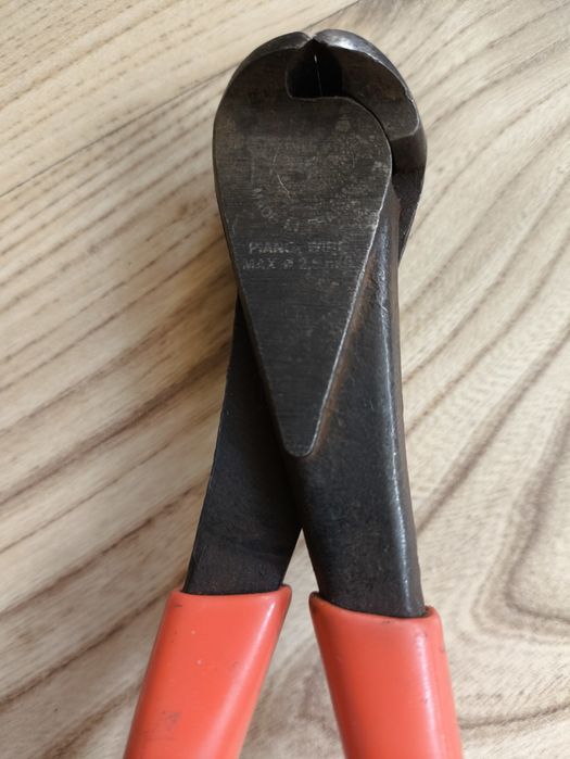 Керпеден за рязане на твърди телове Skandia