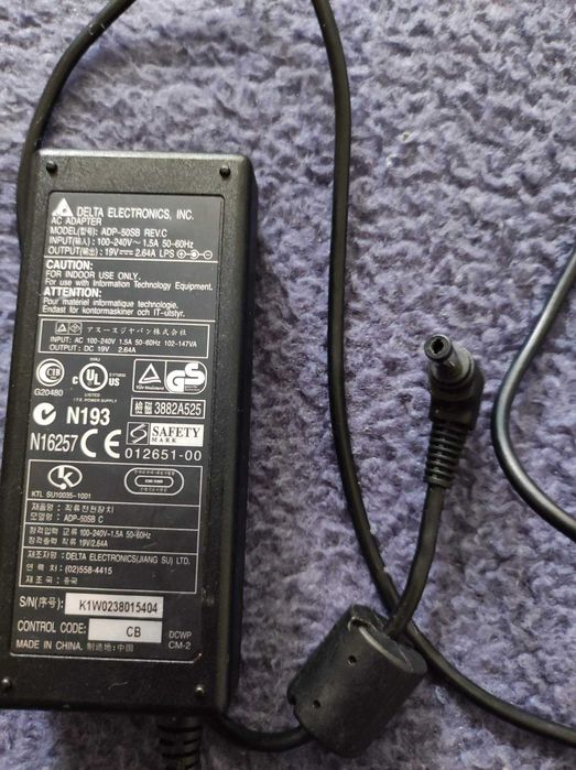 Incarcatoare laptop, diferite marci