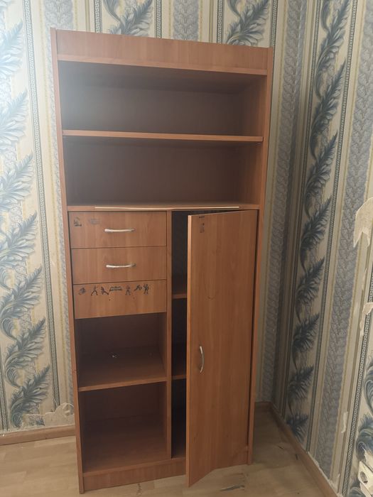 Продам шкафы по 1500 тенге