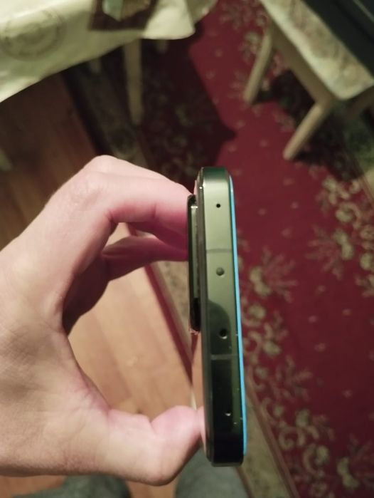 Продам xiaomi 13