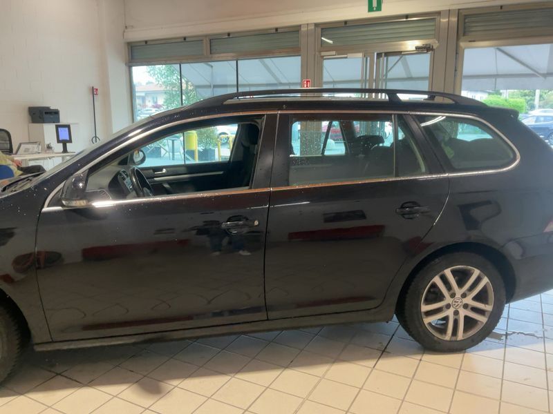 Volkswagen Golf VI 1.6 TDI Highline 2010