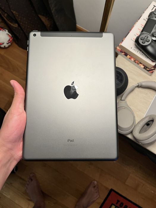 iPad 8th gen 128gb