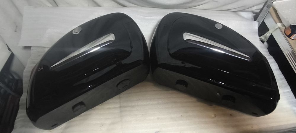 Куфари за мотор.