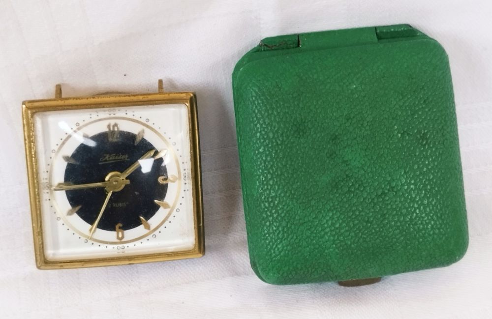 Ceas de masă mecanic Kaiser vintage cu 2 rubine.