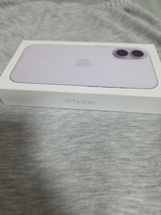Iphone 17 lavender - чисто нов и неотварян