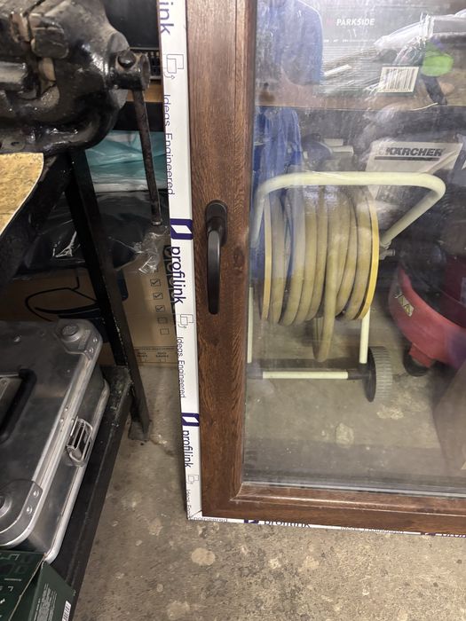 Нов Прозорец PVC орех 0,90 височина 1.32