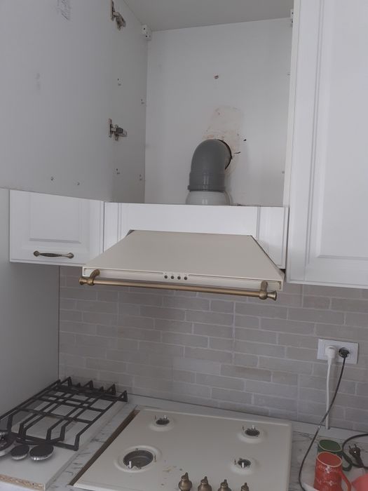 Gauri hote centrale ventilații  seminee prin carotare.