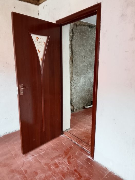 Продам двери межкомнатные