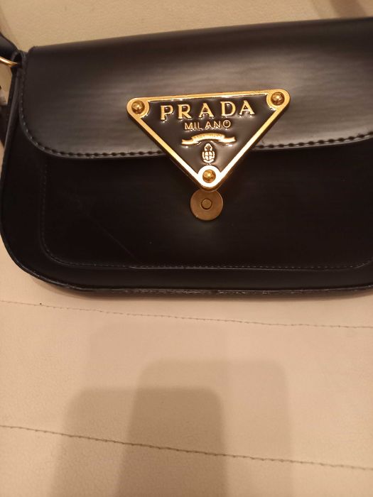 Geantă model Prada Embléme neagră nouă