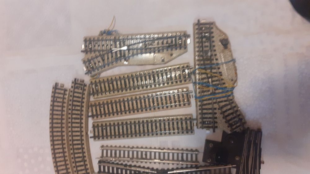 Sine-linii macazuri intersectii trenulet electric HO