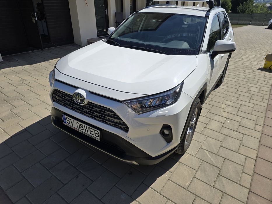 RAV4 full hybrid 2024 (nu e plugin), 4X4, garantie 8 ani