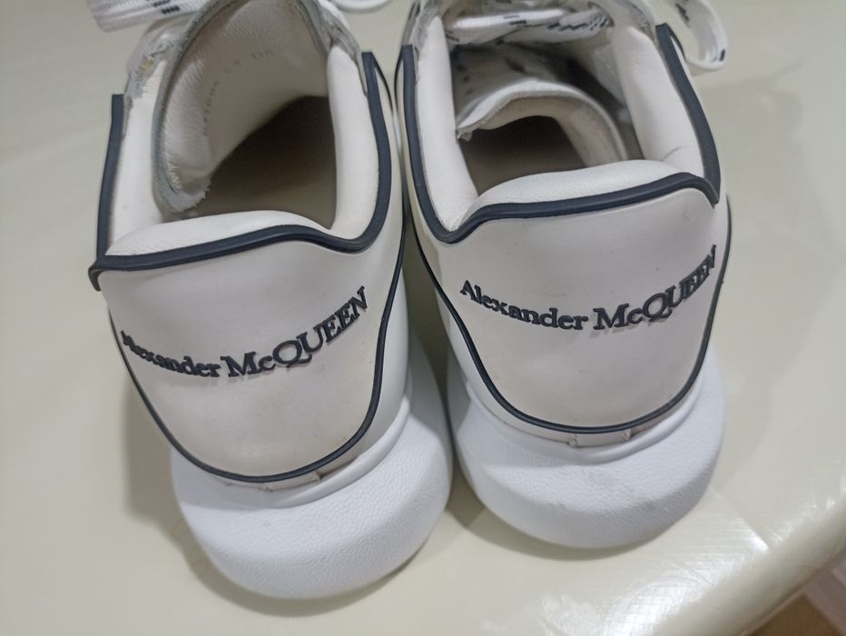 Маратонки   бели 38 номер