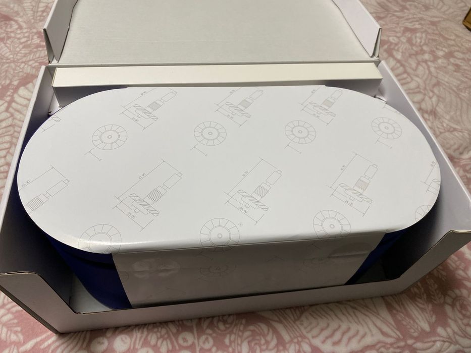 Продам Dyson новый ,не распечатанный