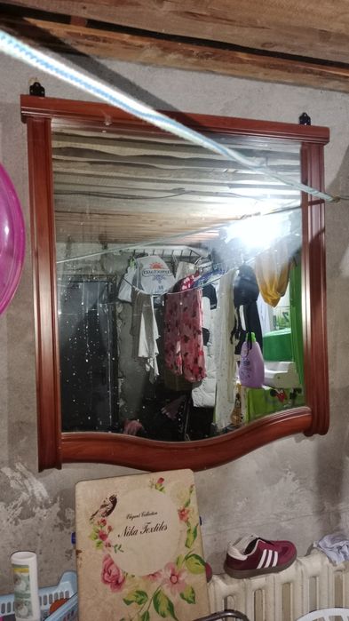 Спальная зеркало