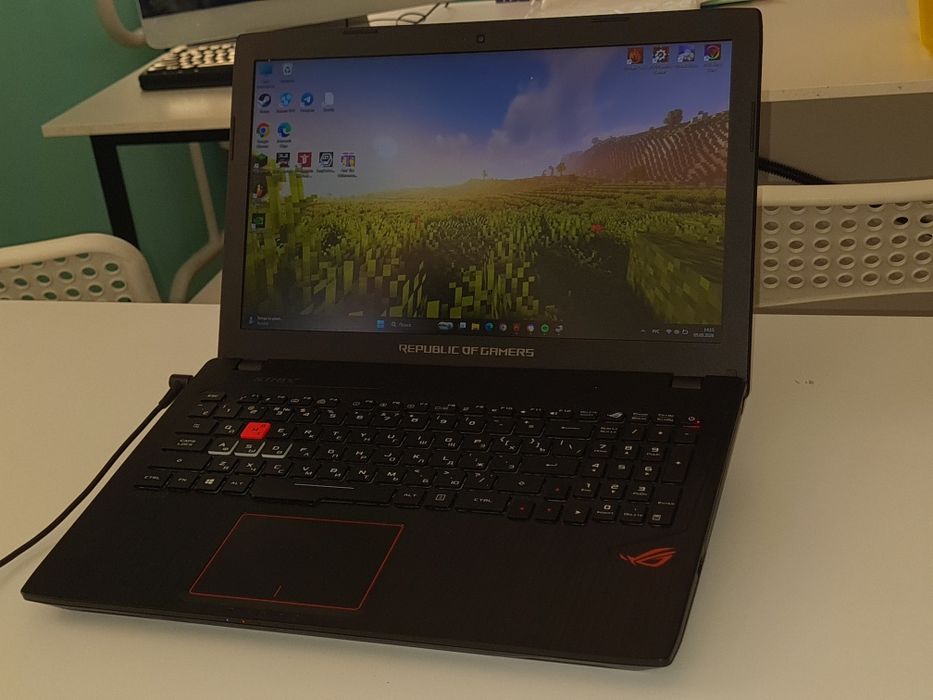 Игровой ноут Asus strix