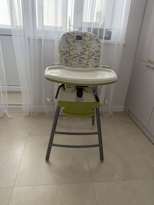 Продам стульчик для кормления