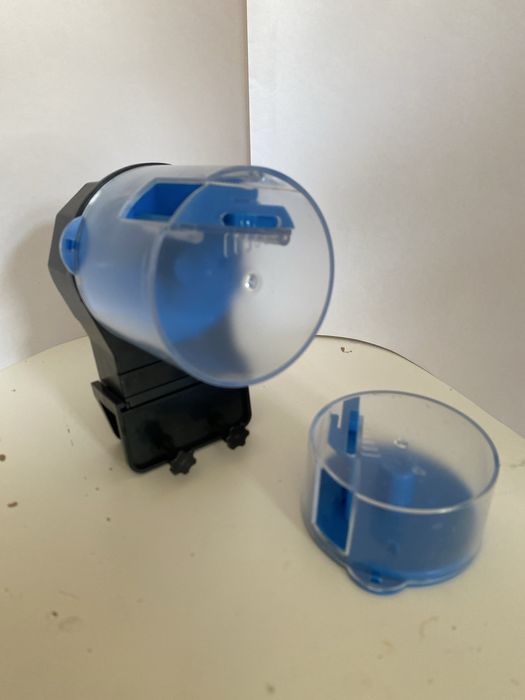 Автокормушка для рыб