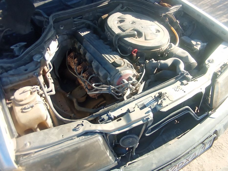 Машина Мерседес бенс