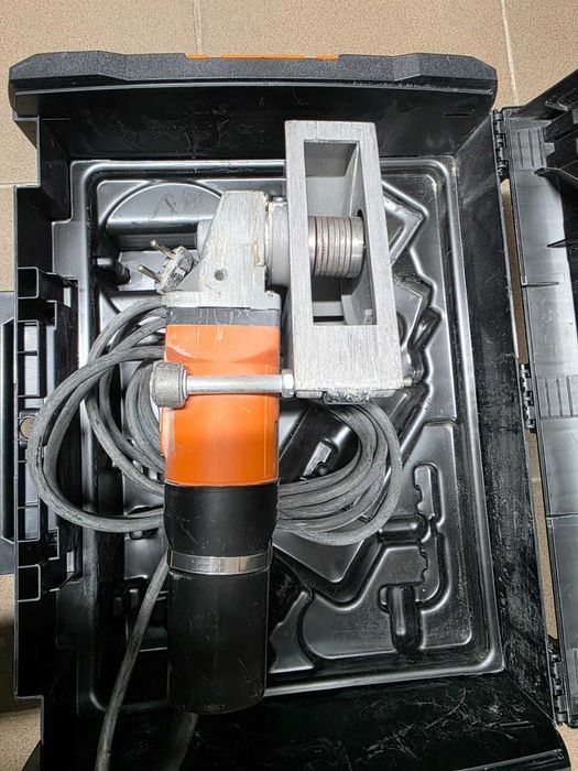 Mașină de frezat pentru caneluri de perete AEG 9500RPM 125mm 1500W