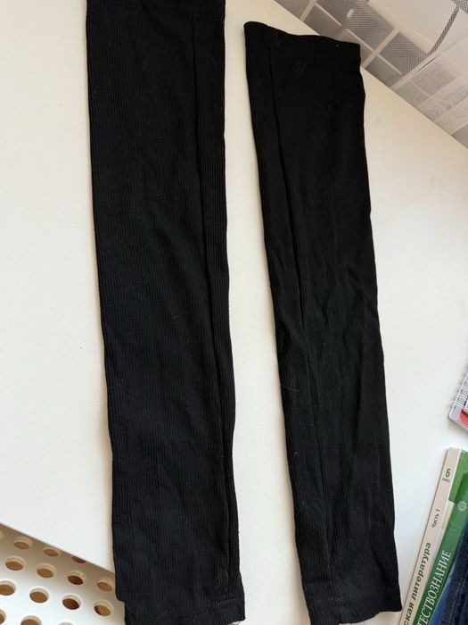 Нарукавники чёрные с отверствием для пальцев